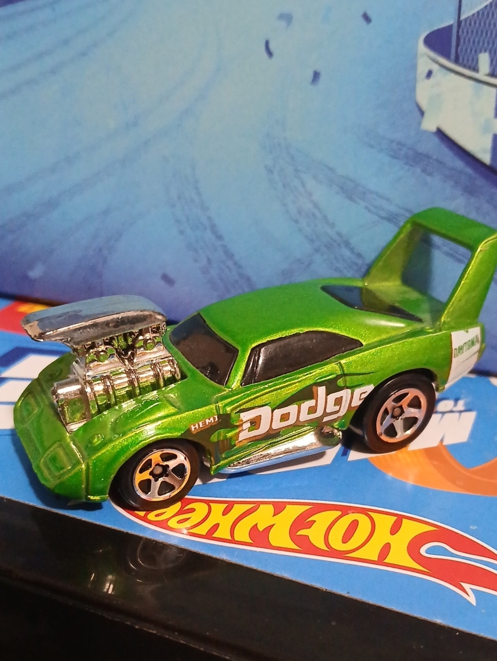 Green '69 Dodge Charger Daytona Tooned Hot Wheels